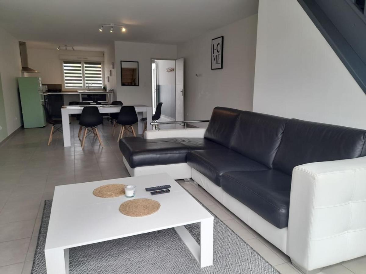 Logement De 100M2 Avec Terrasse Wardrecques Bagian luar foto