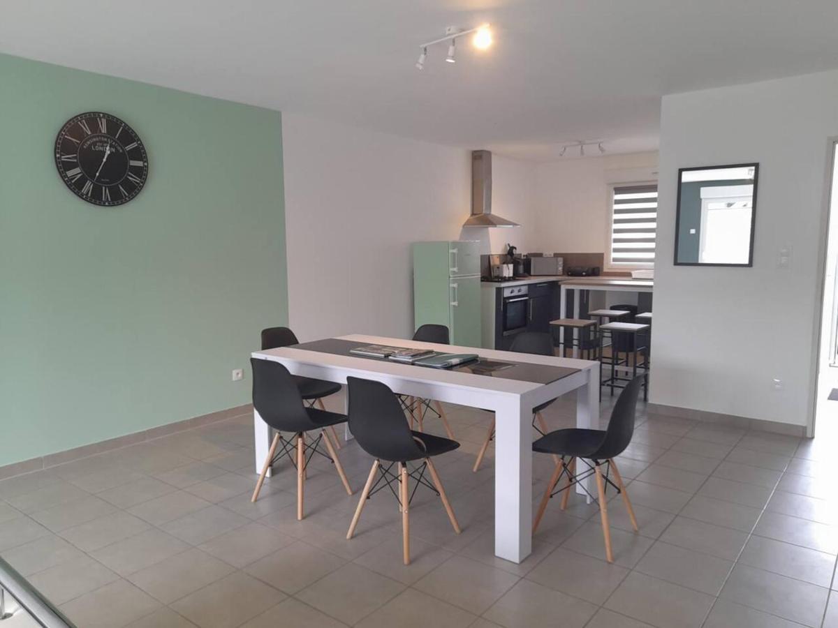Logement De 100M2 Avec Terrasse Wardrecques Bagian luar foto